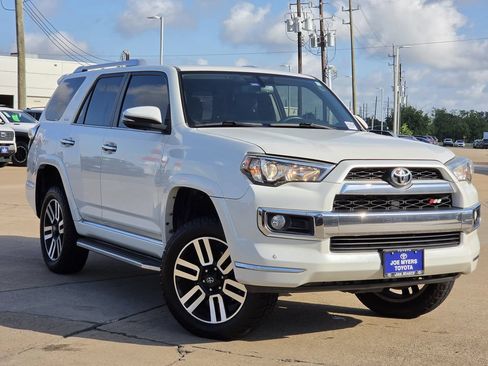 Used 2017 Toyota 4Runner Limited AWD/4WD image 2