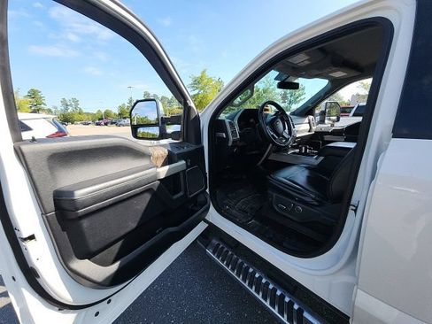 Used 2017 Ford F250 Lariat w/ Chrome Package AWD/4WD image 27
