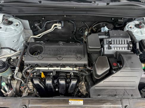 Used 2012 Hyundai Santa Fe GLS FWD image 31
