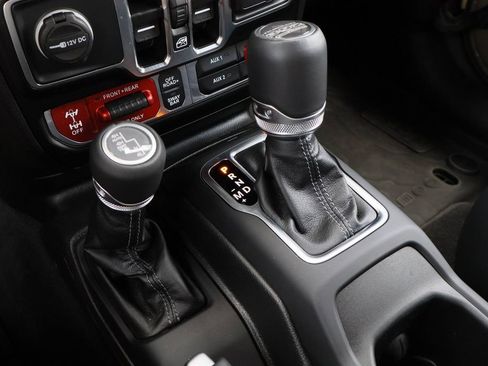 Used 2025 Jeep Wrangler Unlimited Rubicon 392 AWD/4WD image 23