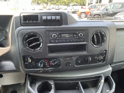 Used 2022 Ford E-350 and Econoline 350 Super Duty w/ Power Windows & Locks Group RWD image 20