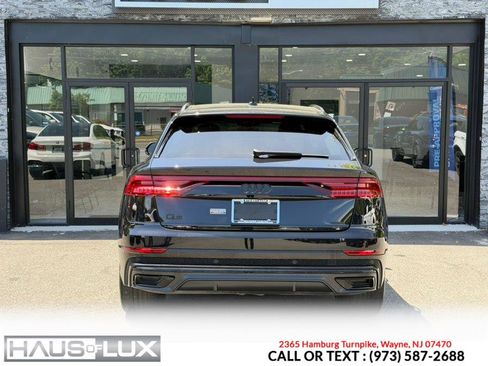 Used 2020 Audi Q8 Prestige w/ Prestige Package AWD/4WD image 22