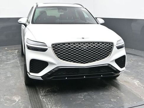 Used 2023 Genesis GV70 2.5T Sport Prestige w/ Sport Prestige Package image 4