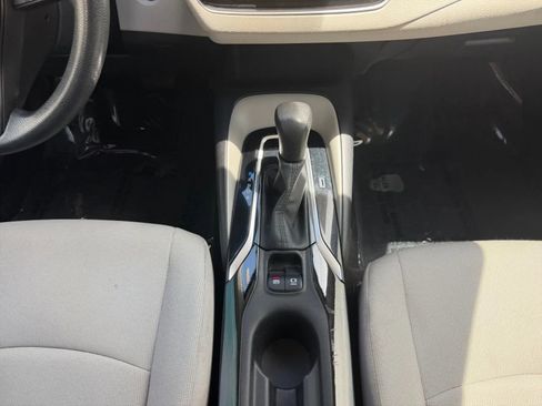 Used 2022 Toyota Corolla LE w/ LE Convenience Package FWD image 20