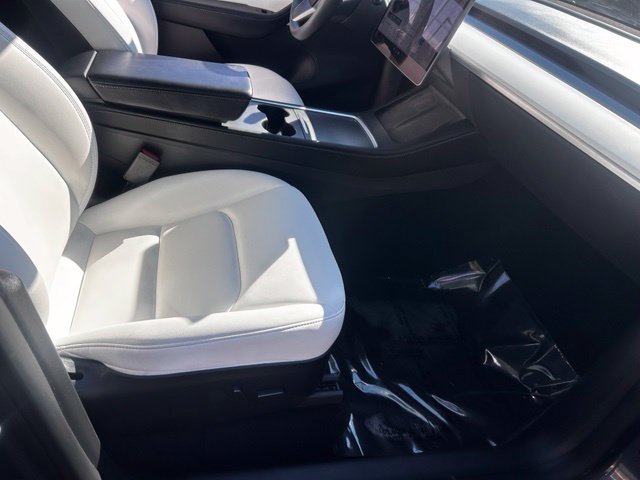 Used 2022 Tesla Model Y Long Range AWD/4WD image 19
