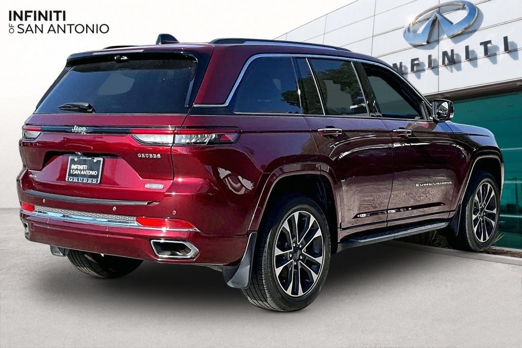 Used 2023 Jeep Grand Cherokee Overland w/ Adv Protech Group III AWD/4WD image 2