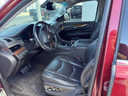 Used 2019 Cadillac Escalade ESV Premium Luxury AWD/4WD image 5