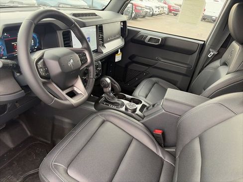 New 2025 Ford Bronco Badlands image 16