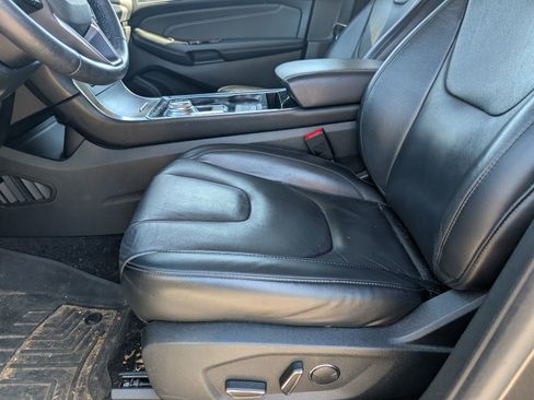 Used 2019 Ford Edge Titanium w/ Cold Weather Package image 7