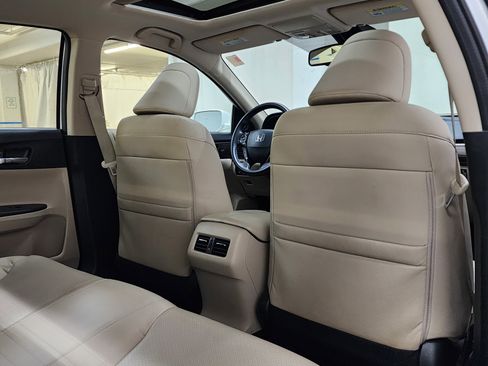 Used 2017 Honda Accord EX-L image 19