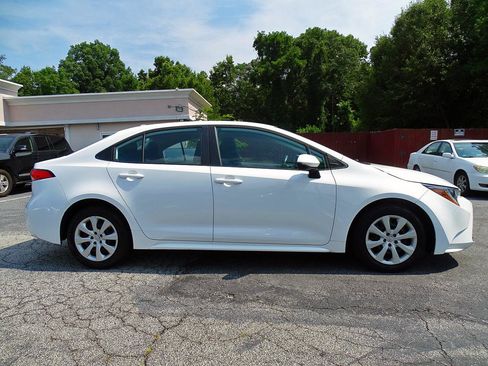 Used 2023 Toyota Corolla LE FWD image 11