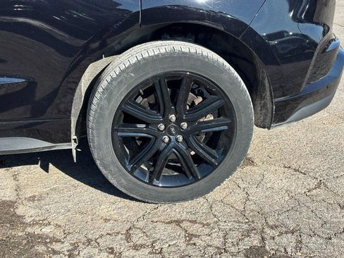 Used 2023 Ford Edge ST-Line image 11