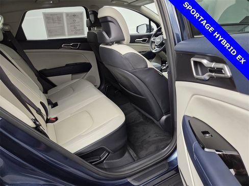 Used 2023 Kia Sportage EX w/ EX Premium Package image 20