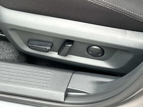 New 2026 Nissan Rogue SV FWD image 16