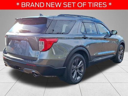 Certified 2023 Ford Explorer XLT w/ Equipment Group 202A image 4