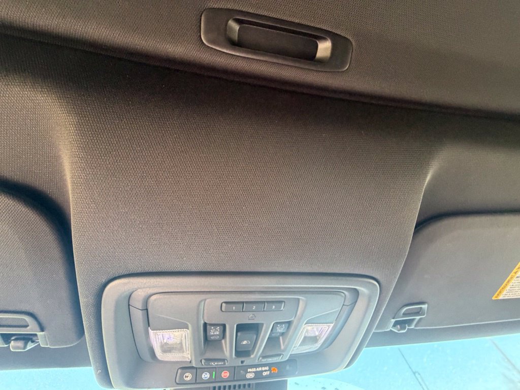 Used 2024 GMC Sierra 2500 AT4 w/ AT4 Premium Plus Package AWD/4WD image 19