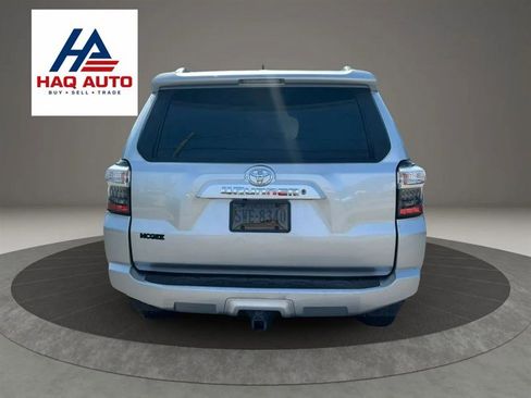 Used 2018 Toyota 4Runner SR5 AWD/4WD image 6
