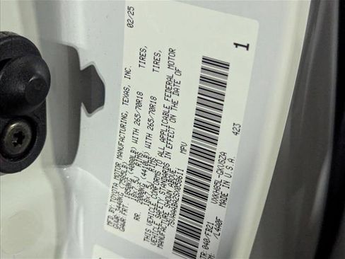 Used 2025 Toyota Sequoia SR5 AWD/4WD image 15