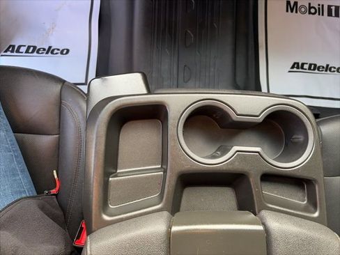 Used 2024 GMC Sierra 1500 SLT AWD/4WD image 14