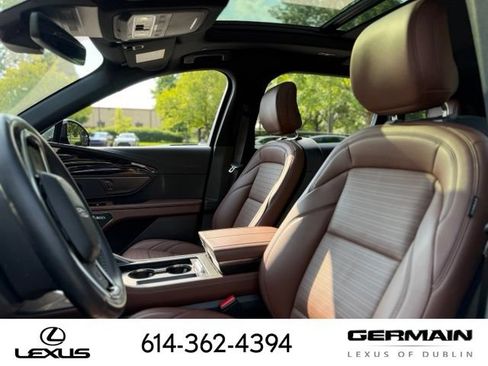 Used 2026 Lincoln Nautilus Reserve AWD/4WD image 15