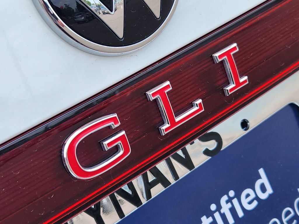 Certified 2026 Volkswagen Jetta GLI Autobahn FWD image 8