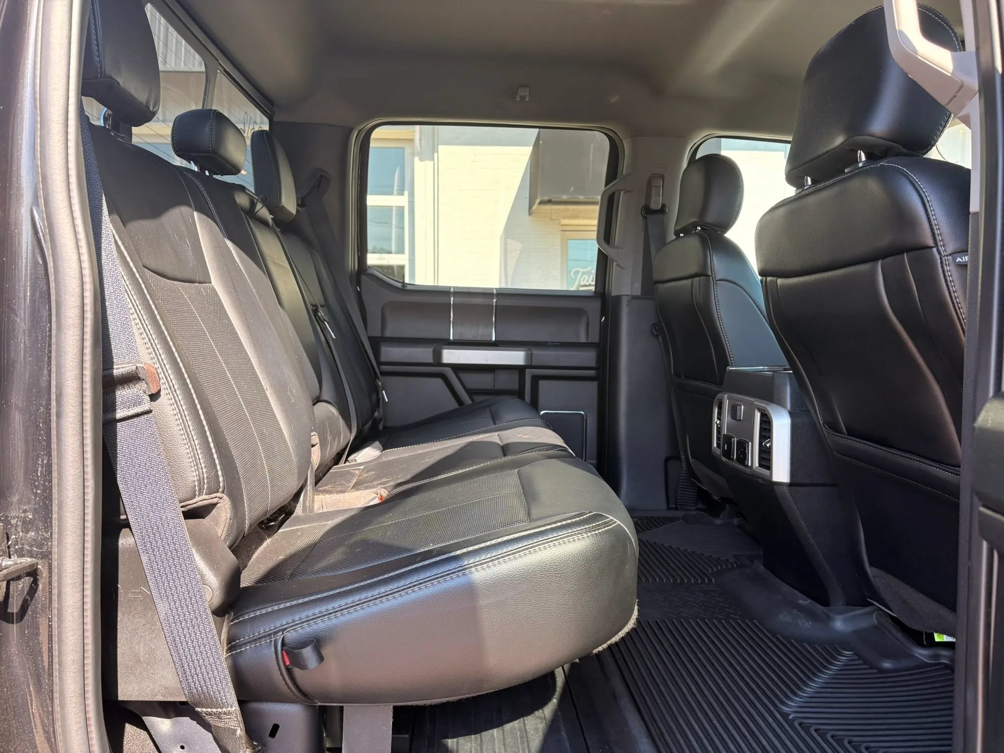 Used 2020 Ford F350 Lariat w/ Lariat Ultimate Package AWD/4WD image 10