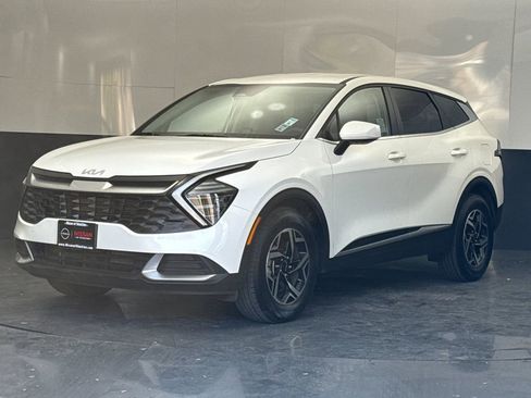 Used 2024 Kia Sportage LX image 7