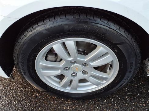 Used 2016 Chevrolet Sonic LT image 9