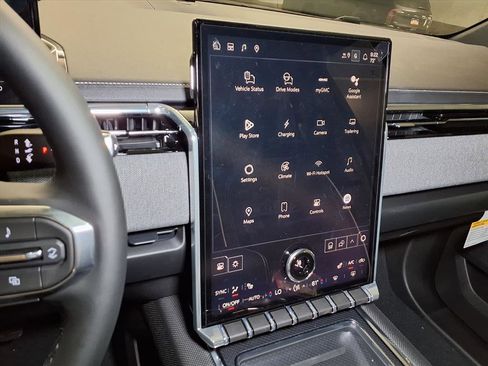 New 2026 GMC Sierra EV Elevation image 18