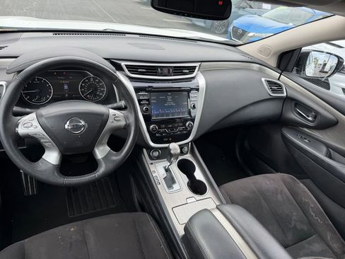 Used 2015 Nissan Murano SV w/ Premium Package image 10