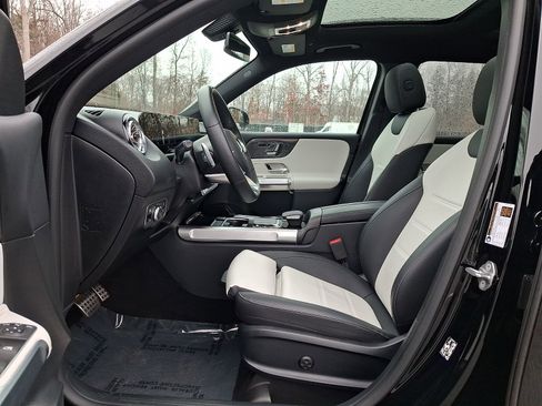 Certified 2023 Mercedes-Benz GLB 250 4MATIC image 13