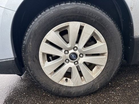 Used 2019 Subaru Outback 2.5i Premium w/ Popular Package #2 image 9