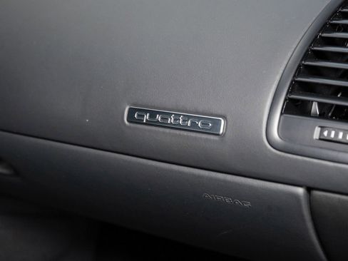 Used 2010 Audi R8 V10 image 35