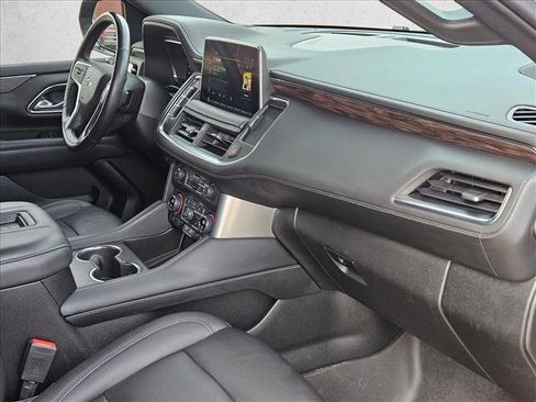 Used 2022 Chevrolet Tahoe Z71 w/ Luxury Package image 23