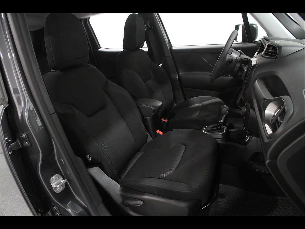 Used 2023 Jeep Renegade Latitude AWD/4WD image 17