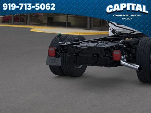 New 2025 Ford F600 4x4 Regular Cab Super Duty w/ XL Chrome Package image 21