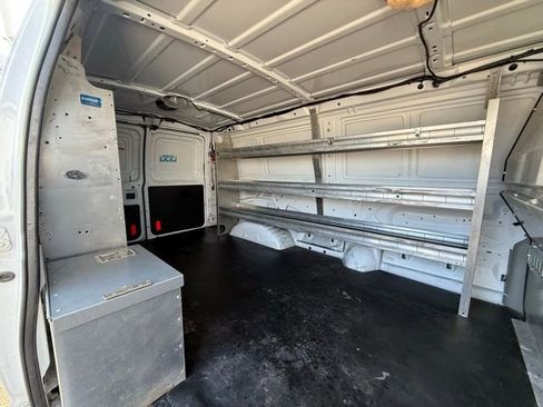 Used 2014 Ford E-250 and Econoline 250 image 32