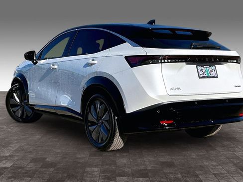 Used 2023 Nissan Ariya FWD image 13