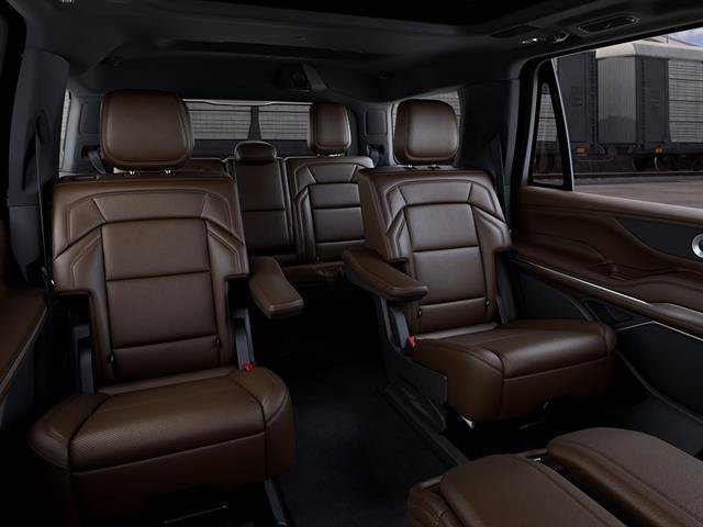 New 2027 Lincoln Navigator Reserve AWD/4WD image 11