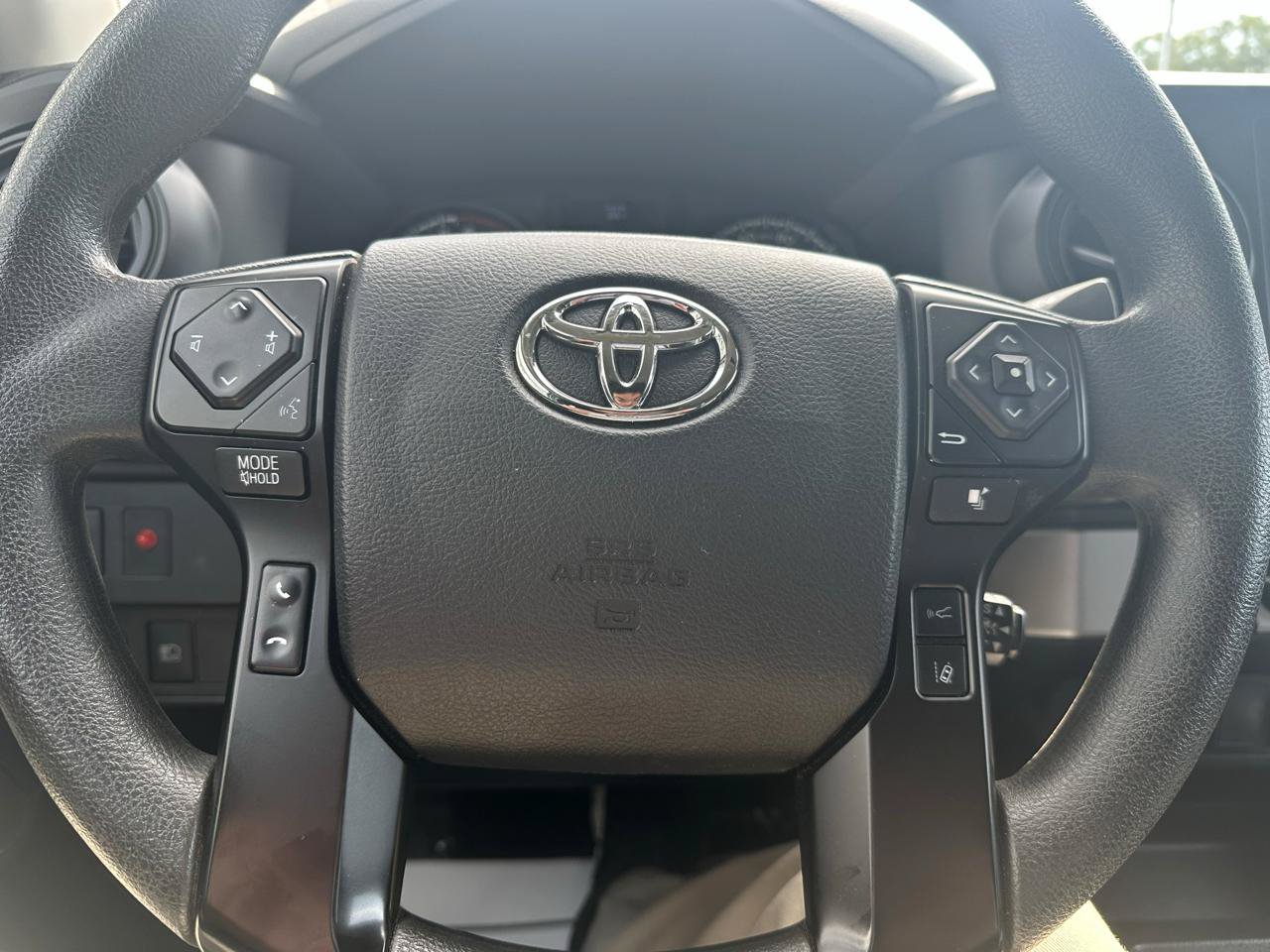 Used 2022 Toyota Tacoma SR RWD image 8