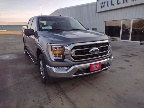 Used 2022 Ford F150 XLT w/ Equipment Group 302A High AWD/4WD image 4