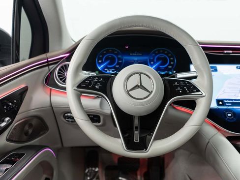 Used 2023 Mercedes-Benz EQS 580 4MATIC SUV image 18