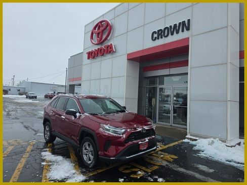 Used 2025 Toyota RAV4 LE image 1