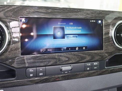 Used 2024 Mercedes-Benz Sprinter 3500 image 19