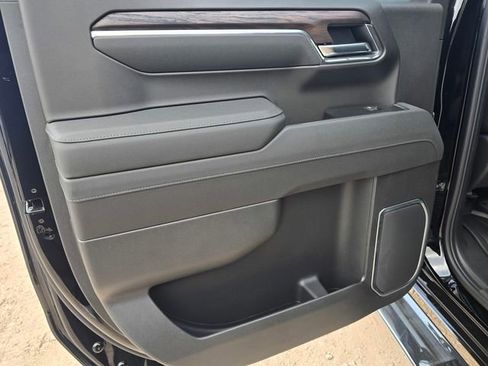 New 2026 GMC Sierra 1500 SLT image 11