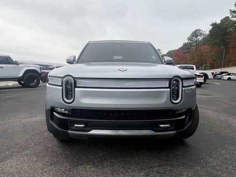 Used 2023 Rivian R1S Adventure image 9