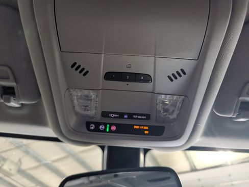 Used 2019 Chevrolet Equinox Premier AWD/4WD image 11