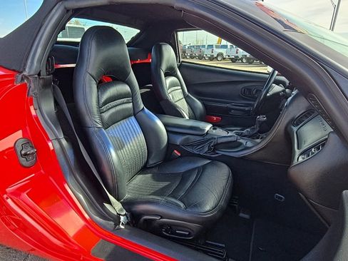 Used 2000 Chevrolet Corvette Convertible w/ Memory Pkg image 16