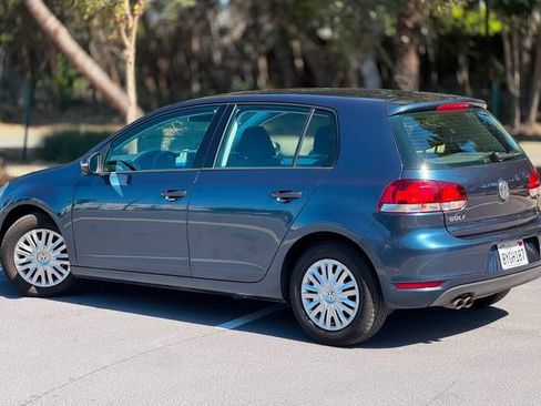 Used 2013 Volkswagen Golf 4-Door FWD image 11
