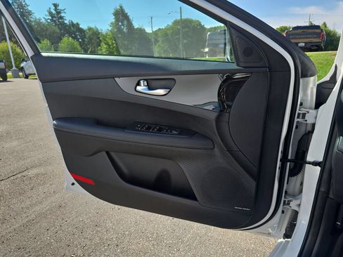 Used 2024 Kia Forte GT-Line w/ GT-Line Premium Package FWD image 29